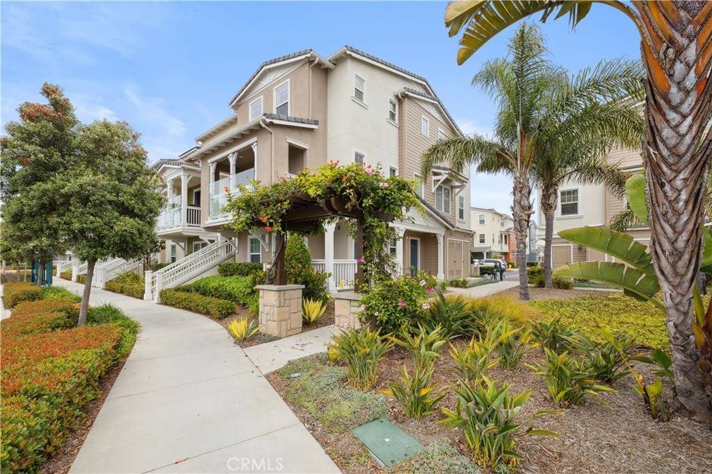 1962 S Victoria AVE, Oxnard, CA 93035