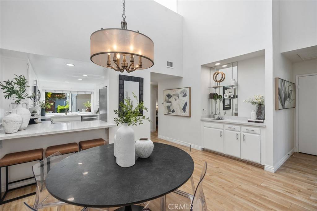 Irvine, CA 92612,4 Dogwood N