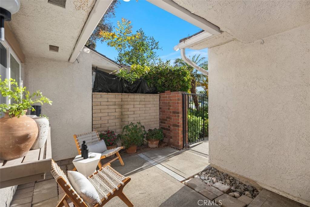 Irvine, CA 92612,4 Dogwood N