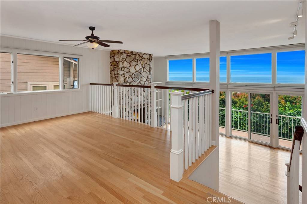 Laguna Beach, CA 92651,176 Sunset Terrace