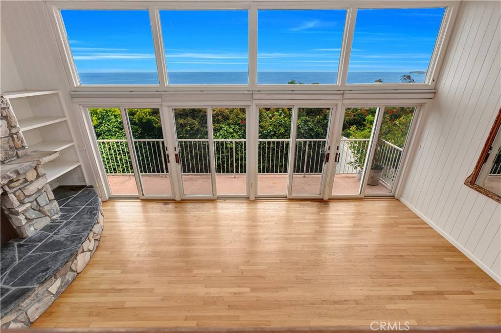 Laguna Beach, CA 92651,176 Sunset Terrace