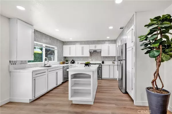 Costa Mesa, CA 92626,921 Dahlia AVE