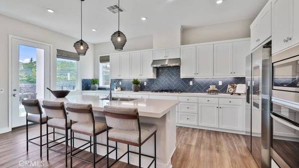27225 Cranmore WAY #302, Valencia, CA 91381