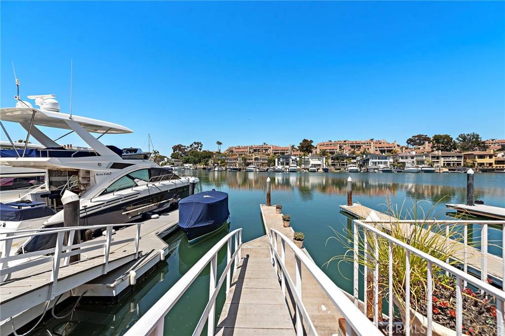 Newport Beach, CA 92660,612 Harbor Island DR