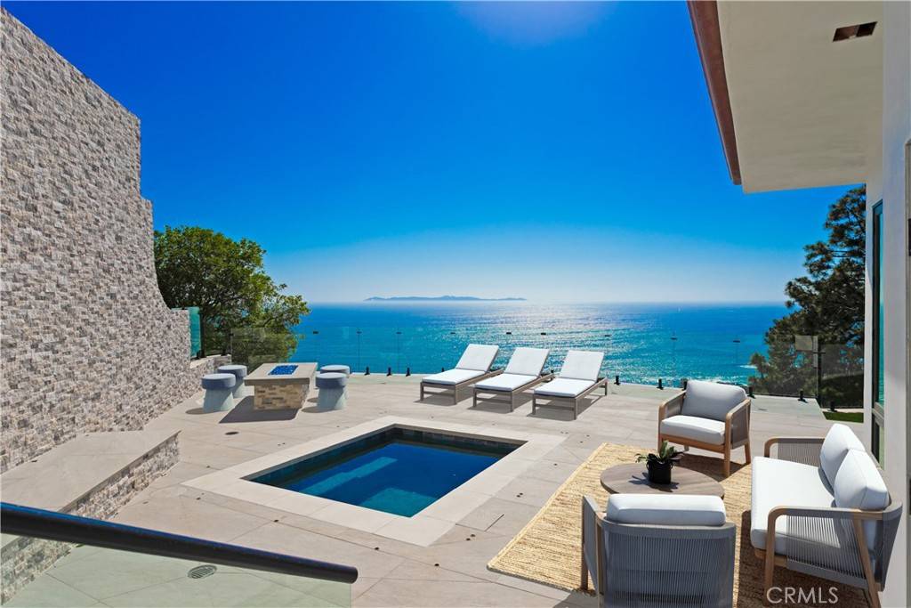 Laguna Beach, CA 92651,31 N Vista De Catalina