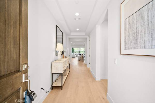 Irvine, CA 92602,101 Somera