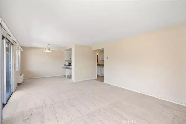 Laguna Woods, CA 92637,2117 Via Puerta #A
