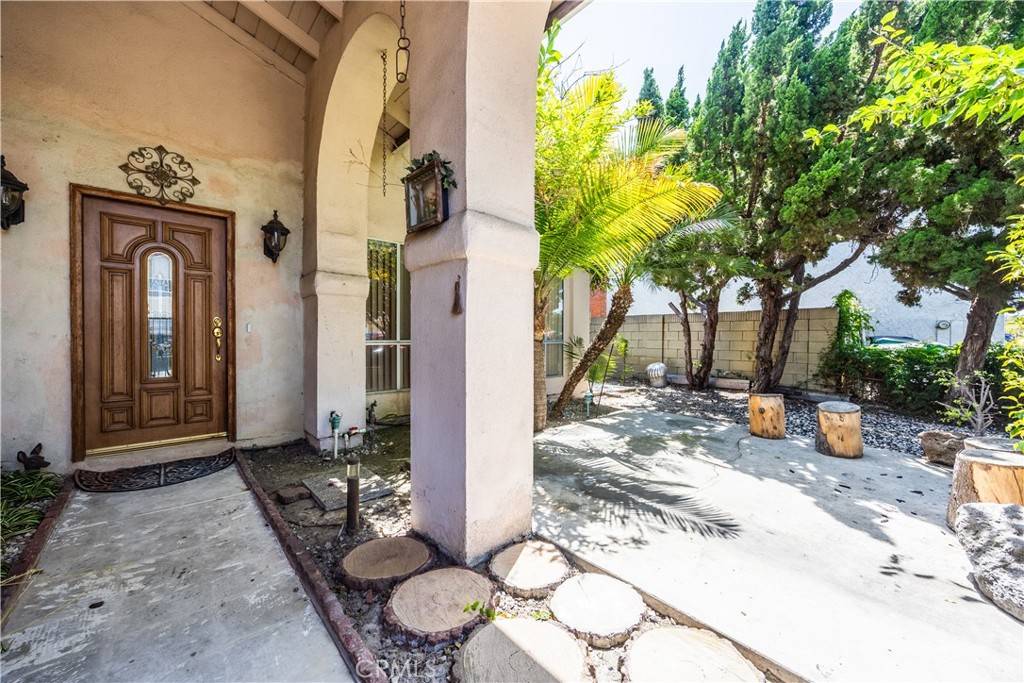 5402 Saint Marys CIR, Westminster, CA 92683