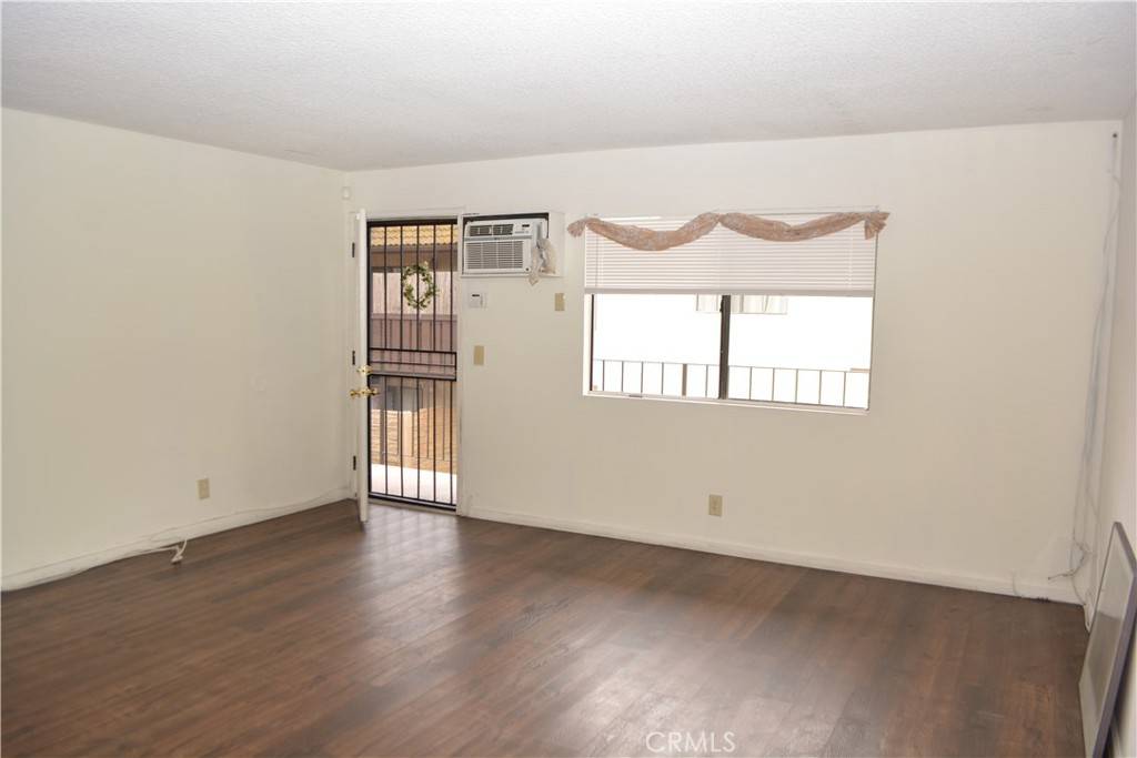 Paramount, CA 90723,15351 Orange AVE #25