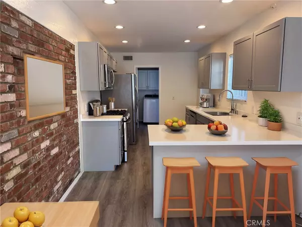 23308 Friar ST, Woodland Hills, CA 91367