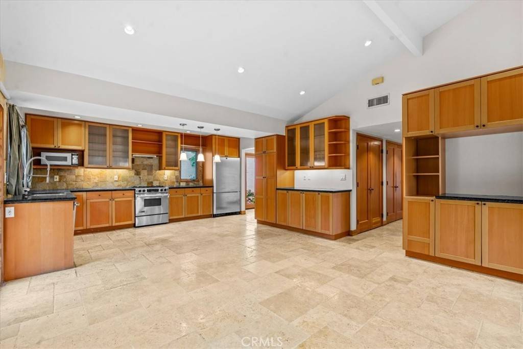 Irvine, CA 92603,19251 SIERRA CADIZ RD