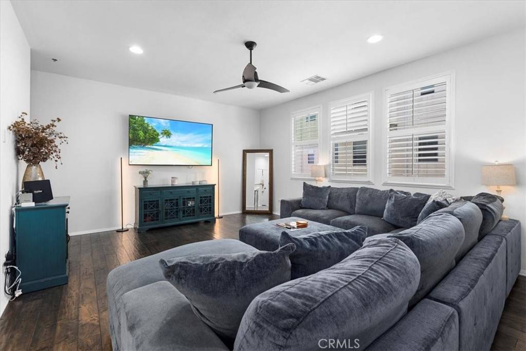 Signal Hill, CA 90755,1855 Orizaba #103