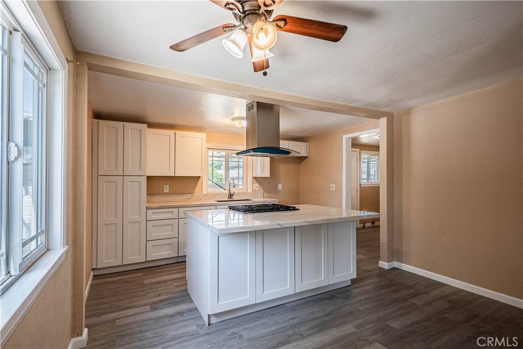 445 N Thompson ST, Hemet, CA 92543