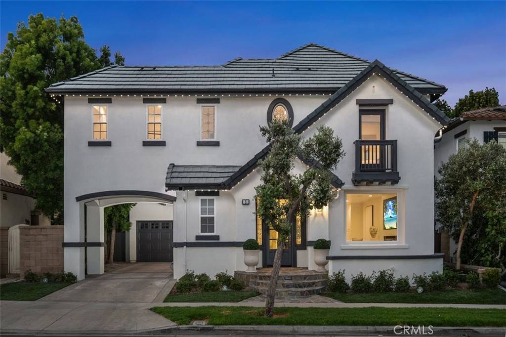 5 Modesto, Irvine, CA 92602