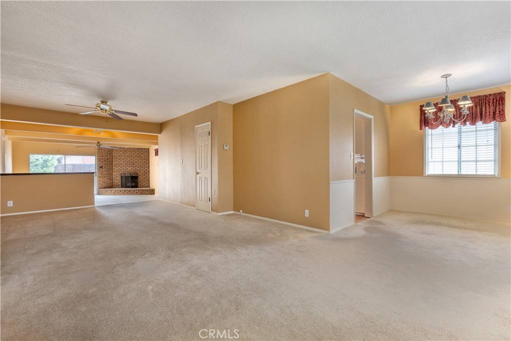 Lakewood, CA 90713,5939 Greentop ST