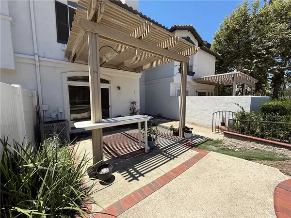 Rancho Santa Margarita, CA 92688,55 Pomelo