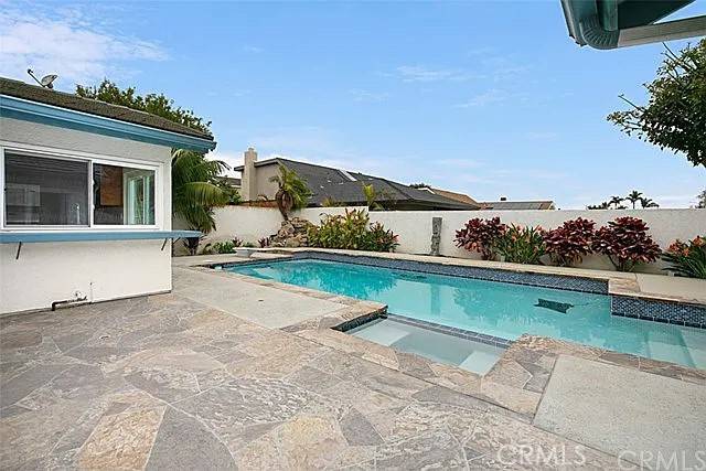 Huntington Beach, CA 92646,9561 Rockpoint DR