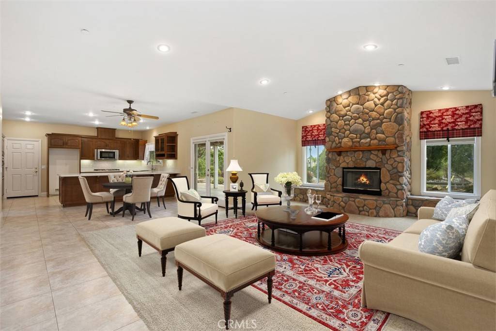 Fallbrook, CA 92028,1103 Mcdonald Meadows