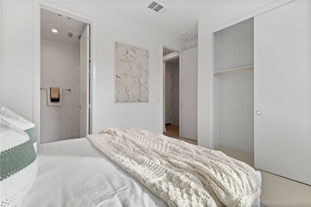 Santa Ana, CA 92705,585 S Lyon ST