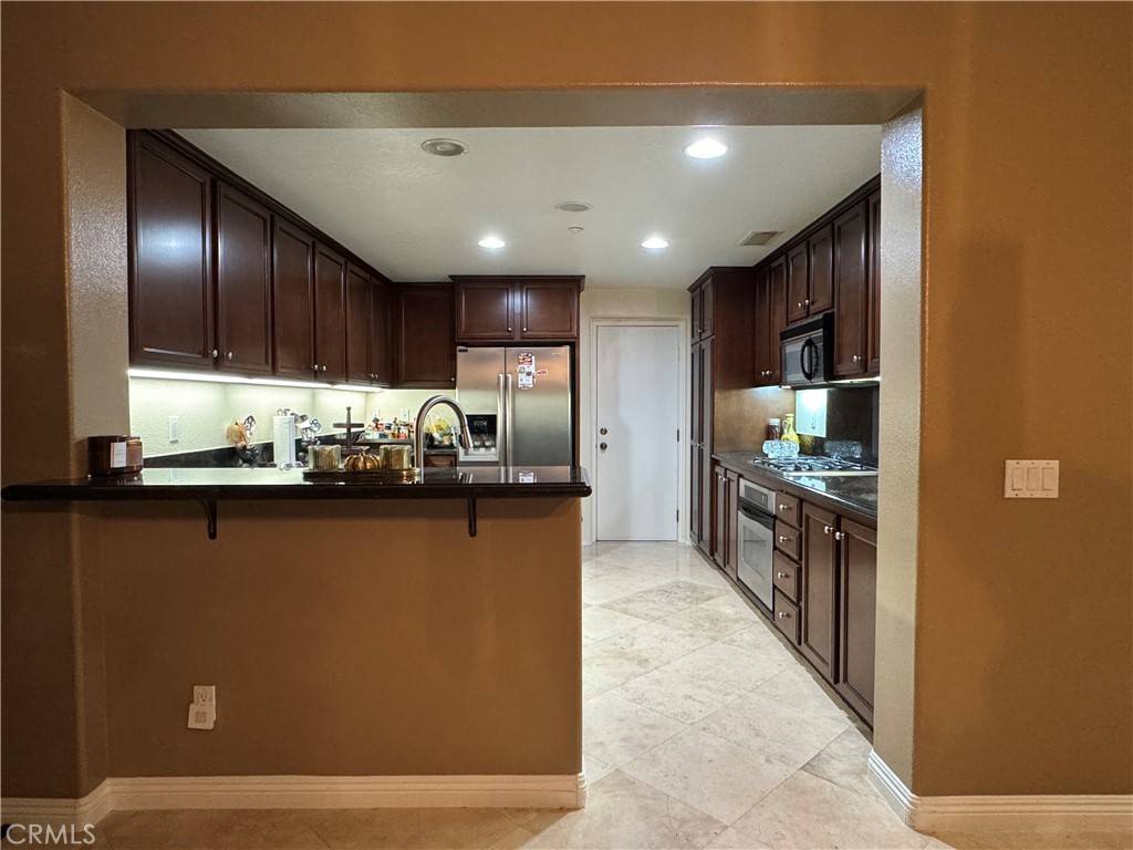 Irvine, CA 92602,122 Talmadge