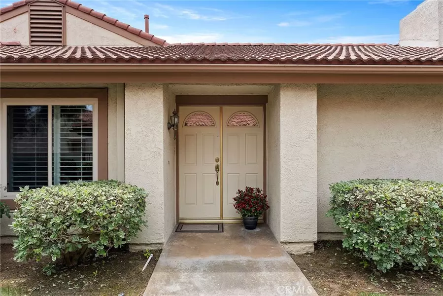 18301 Gum Tree LN, Huntington Beach, CA 92646