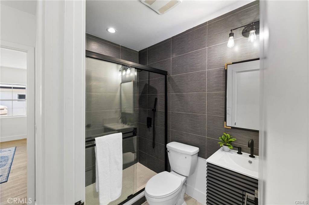 North Hollywood, CA 91605,11443 11445 Saticoy ST