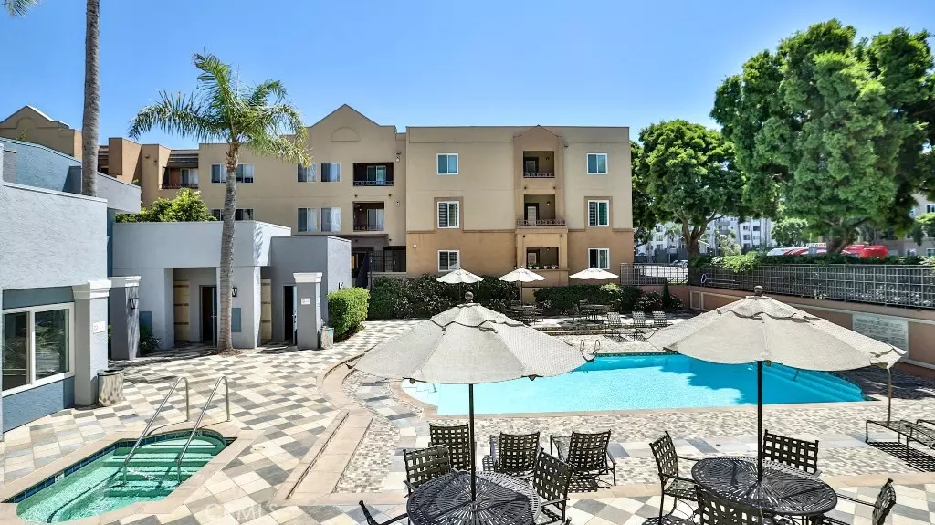 San Diego, CA 92122,8889 Caminito Plaza Centro #7128
