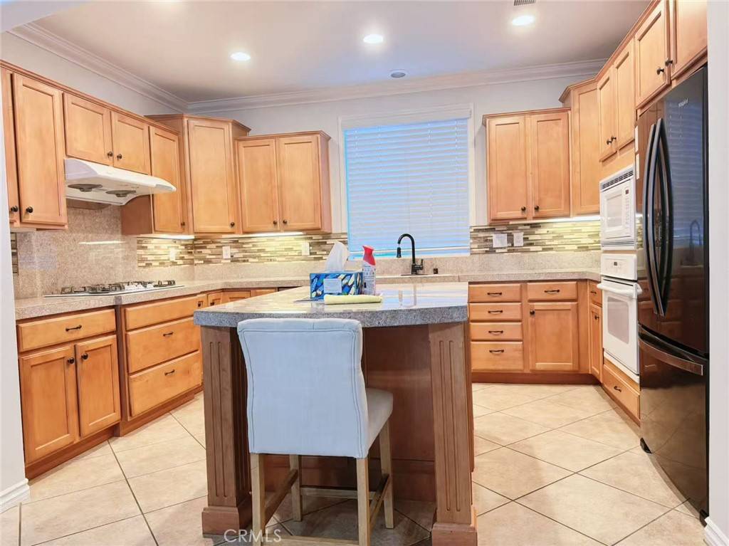 Irvine, CA 92620,37 Blossom