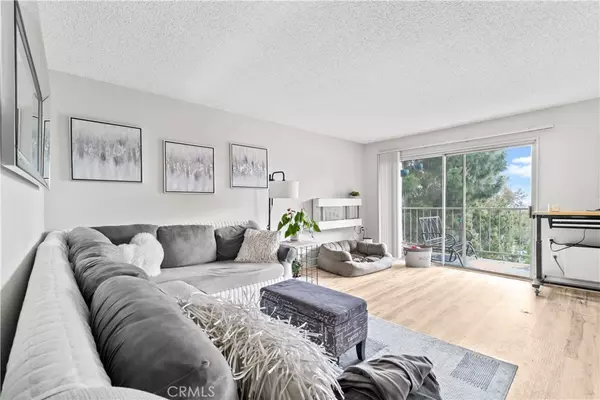 Laguna Woods, CA 92637,5369 Algarrobo #3F