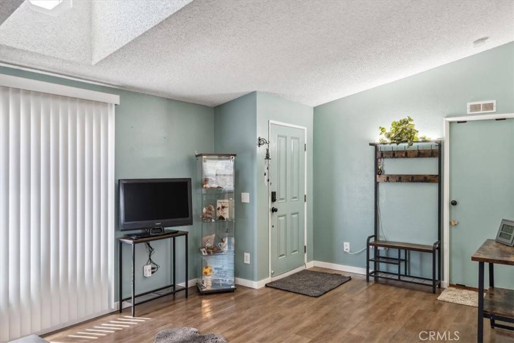 Phelan, CA 92371,11991 Ailanthus ST