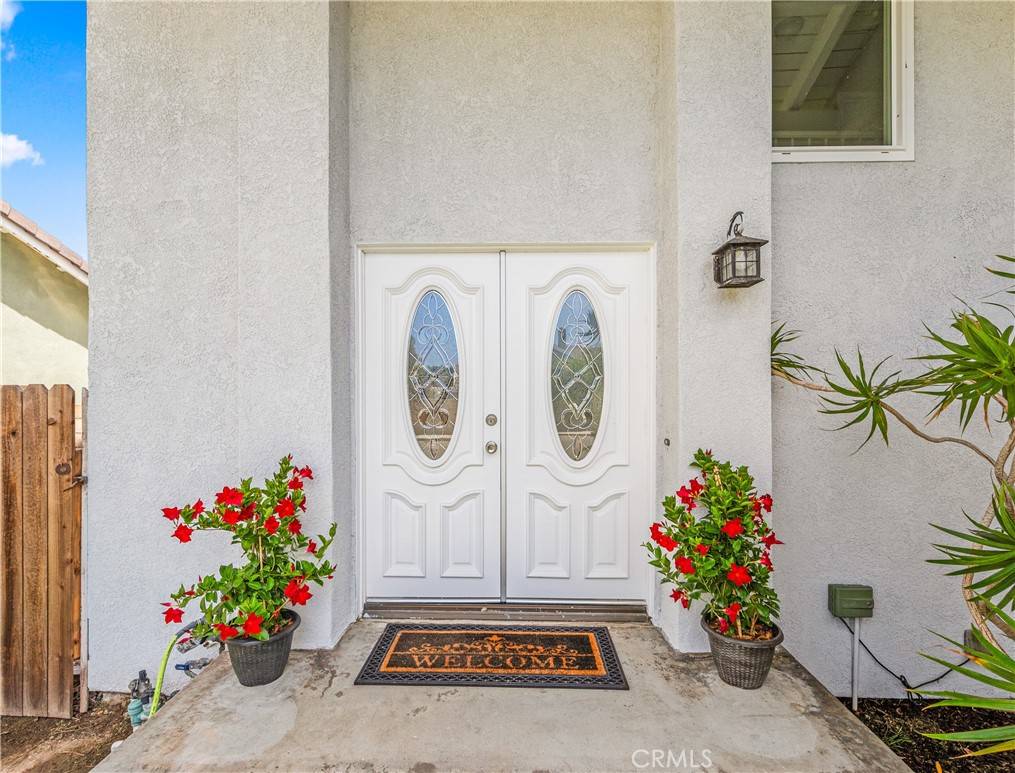 Huntington Beach, CA 92648,18202 Foss LN
