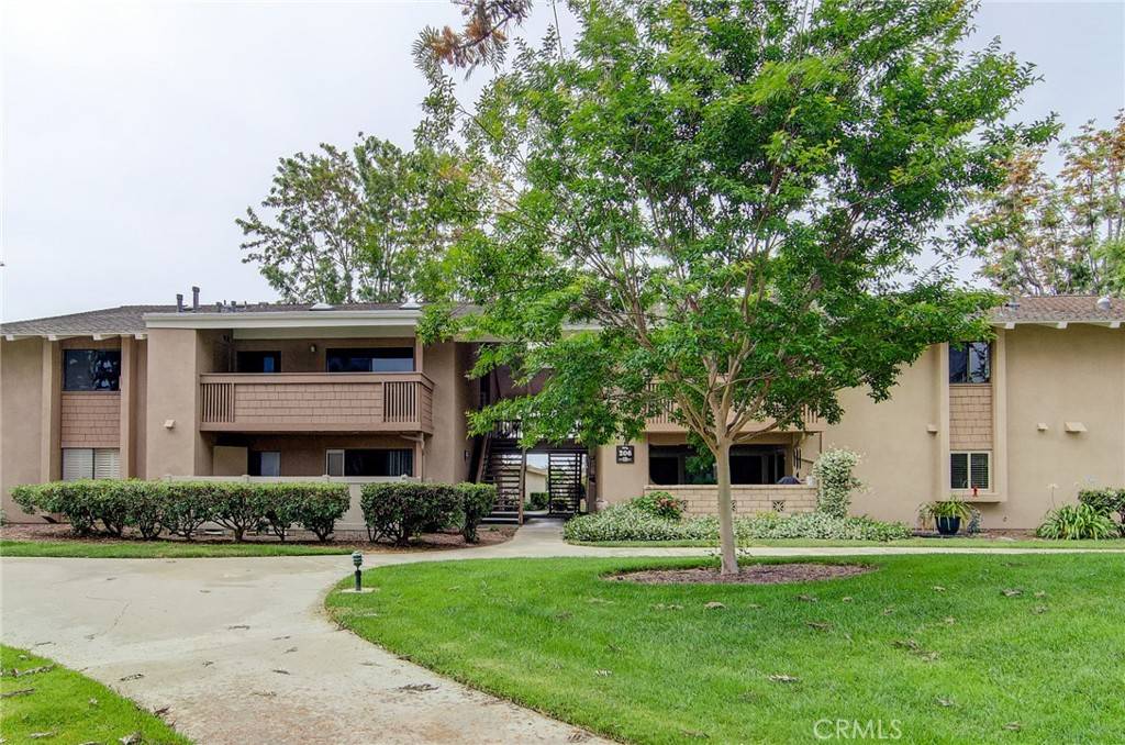 8788 Coral Springs CT #206A, Huntington Beach, CA 92646