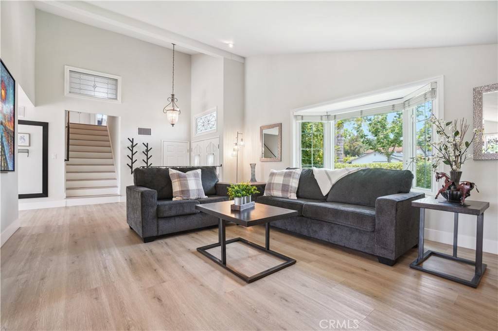 Mission Viejo, CA 92691,25585 Chrisanta DR
