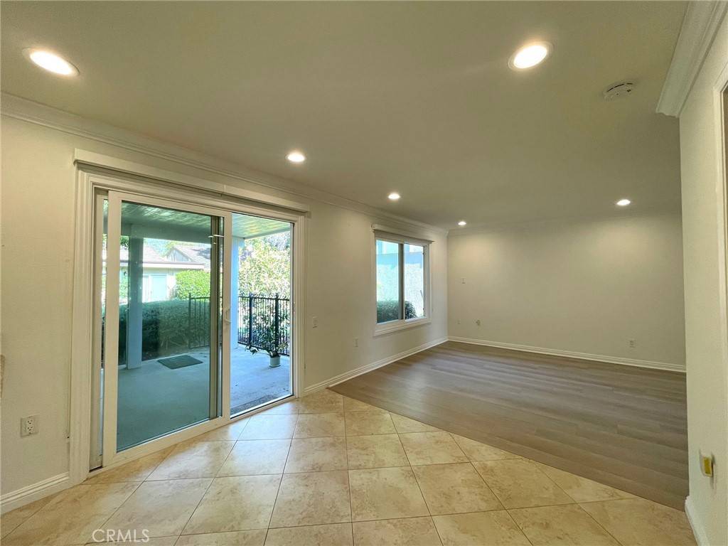 Laguna Woods, CA 92637,3139 Via Vista # B #B