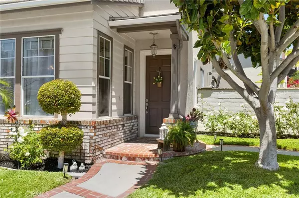 Rancho Santa Margarita, CA 92688,68 Radiance LN