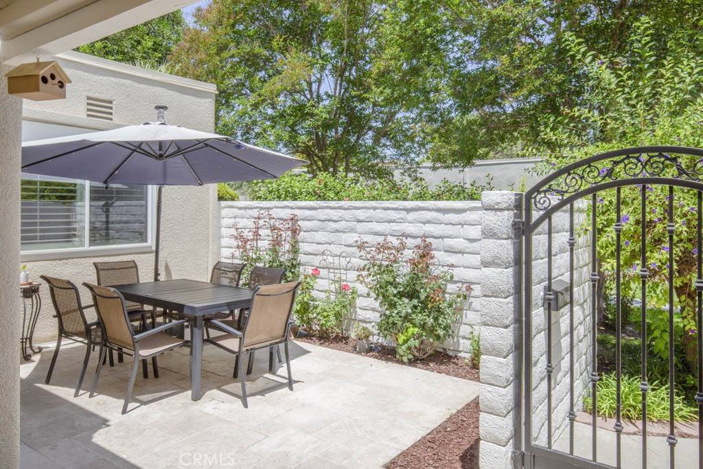 Laguna Woods, CA 92637,2092 Ronda Granada #C
