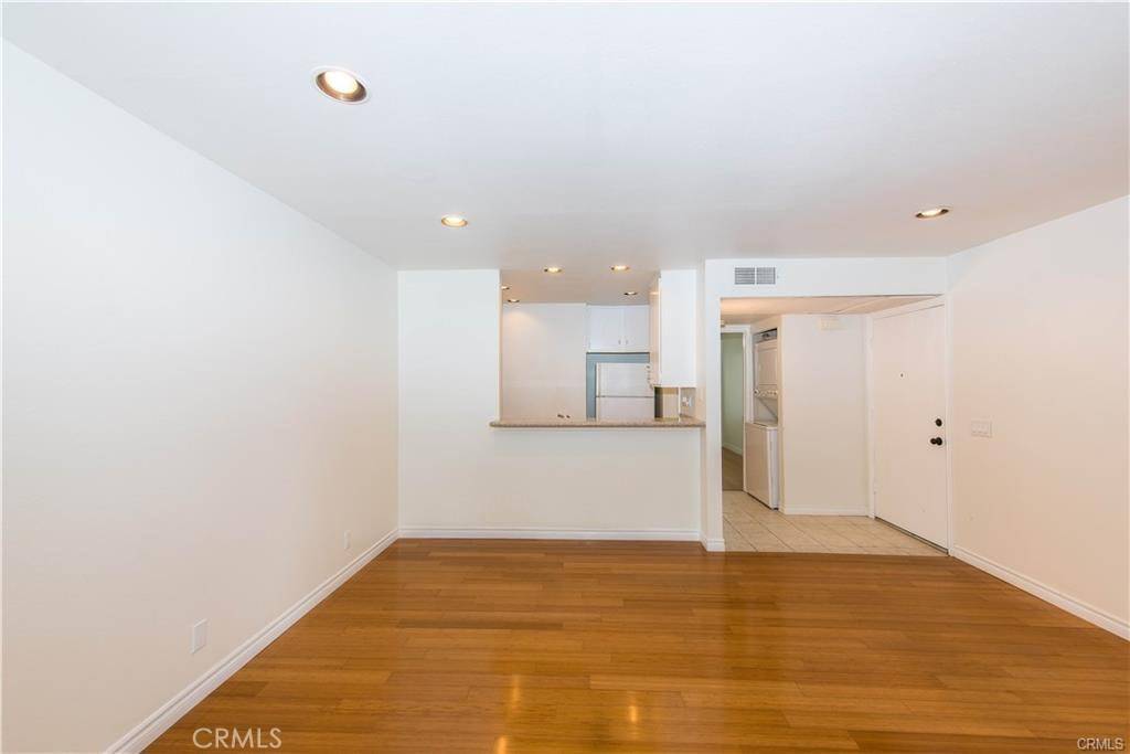 Irvine, CA 92618,500 Orange Blossom