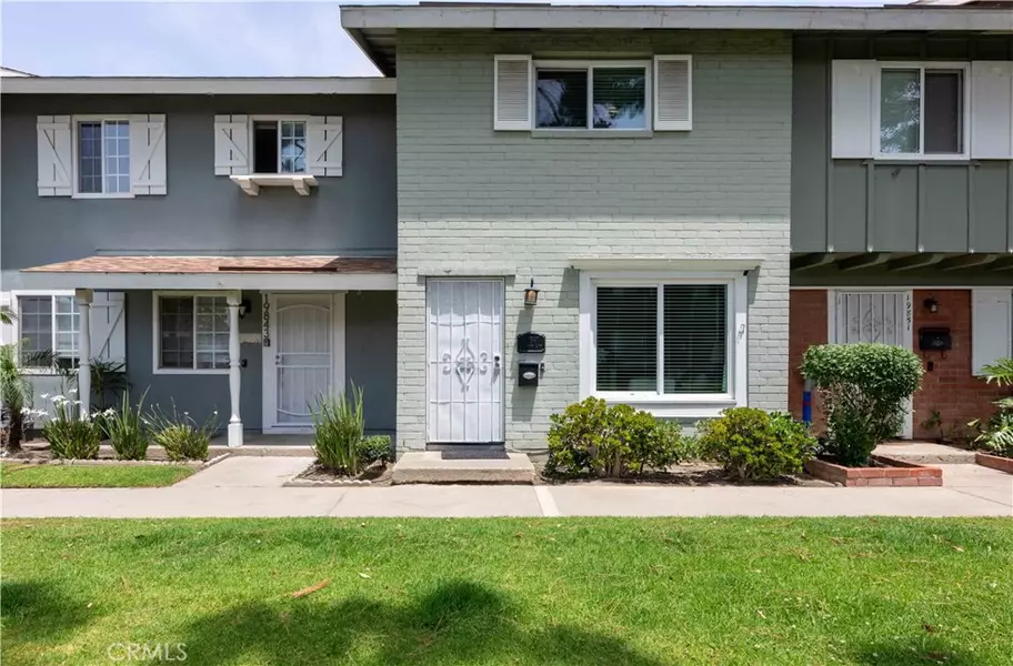 19847 Coventry LN, Huntington Beach, CA 92646