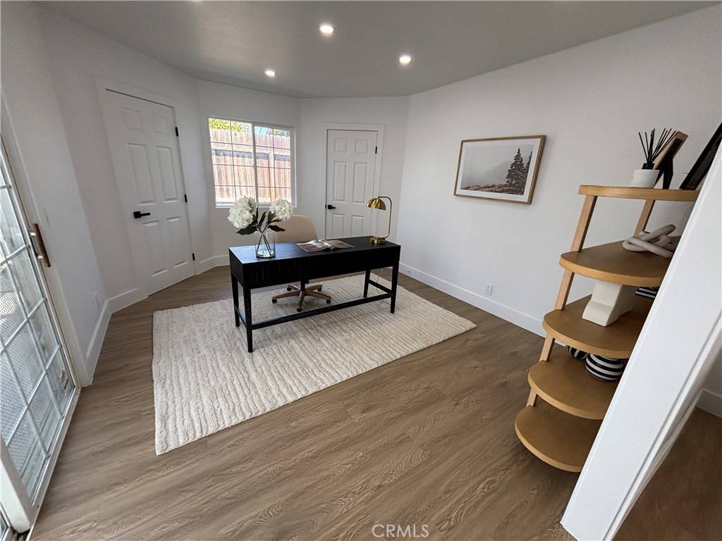 Huntington Beach, CA 92647,15882 Malm CIR