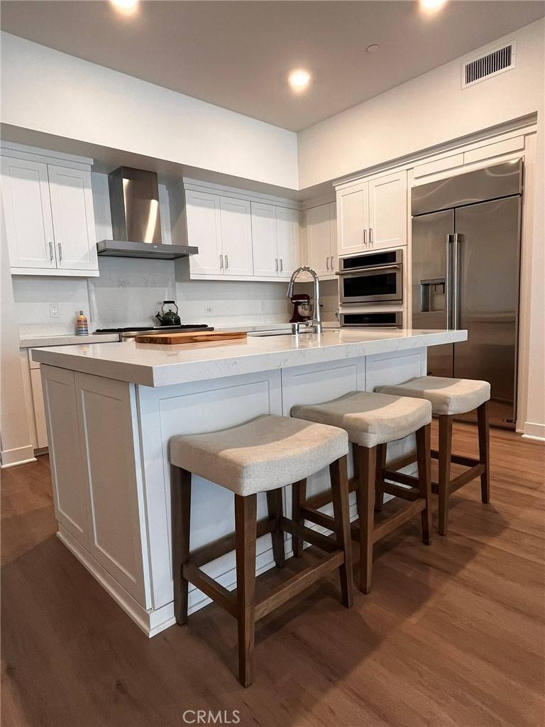Irvine, CA 92612,3609 Rivington