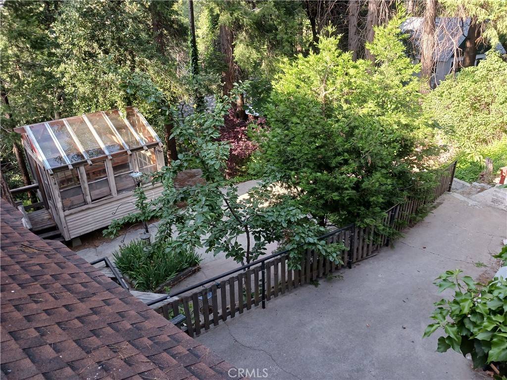 Crestline, CA 92325,23304 Crest Forest DR