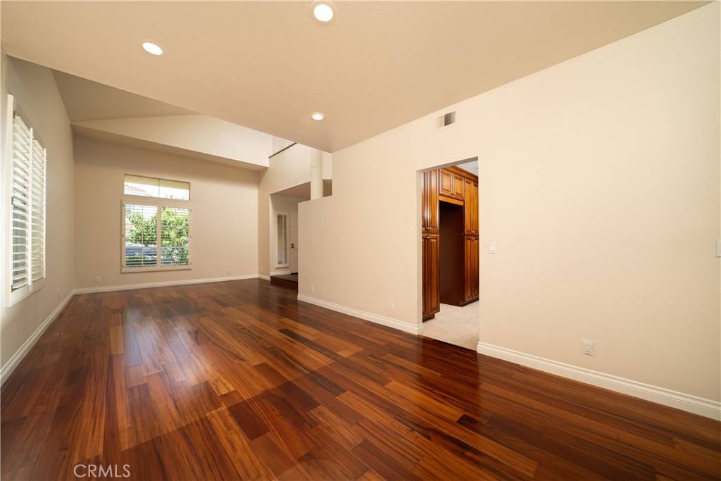 Tustin, CA 92782,2312 San Leandro