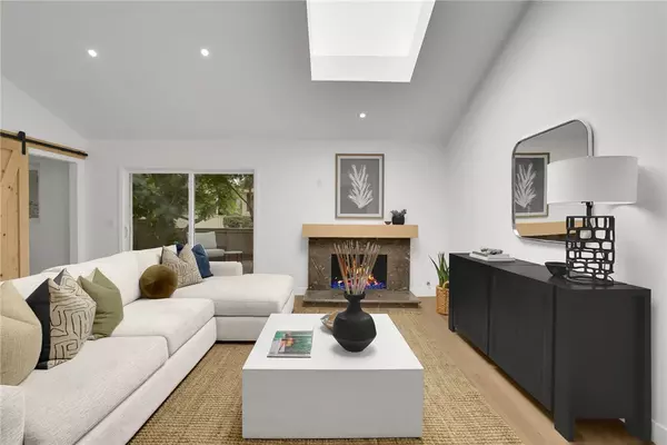 Irvine, CA 92604,64 Sandpiper #28