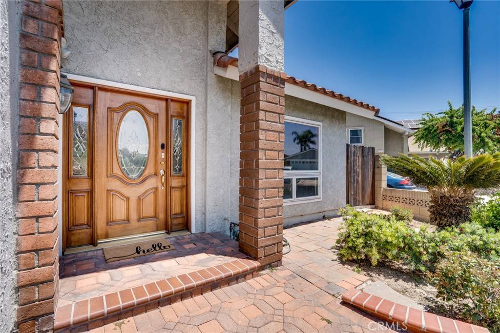 Westminster, CA 92683,5461 Saint Mary's Cir