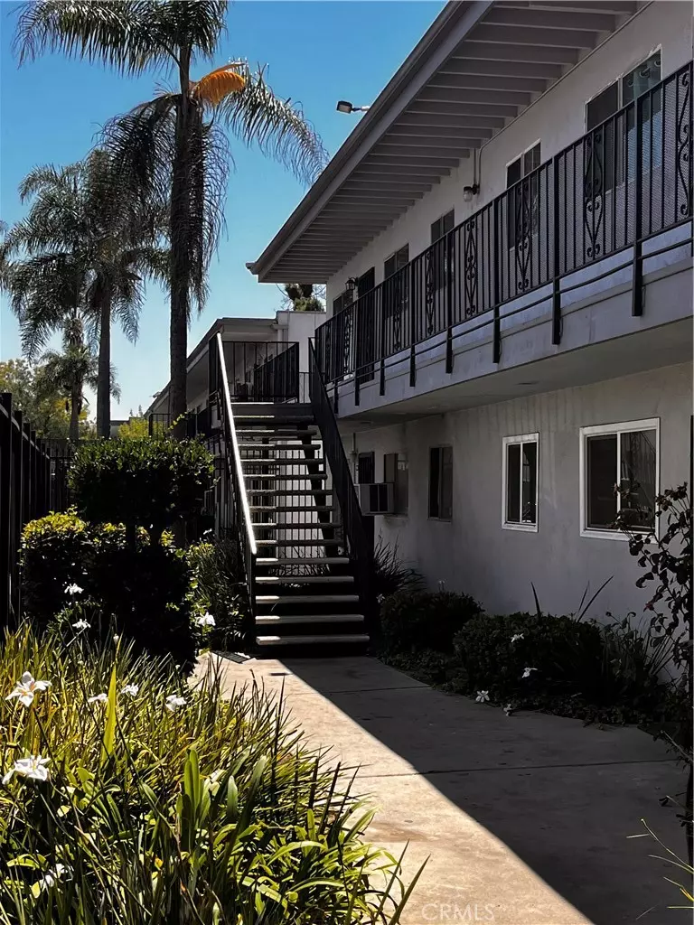 Long Beach, CA 90805,5530 Ackerfield AVE #108