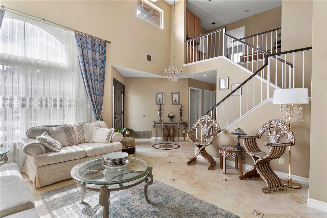 Corona, CA 92882,902 Highland View DR