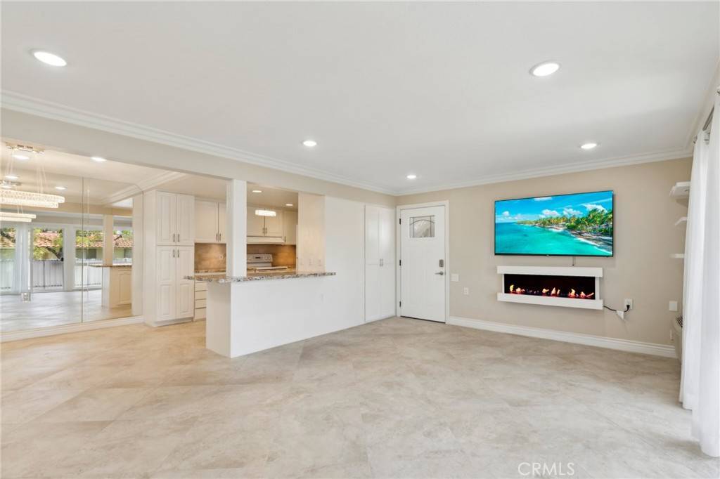 879 Via Mendoza #B, Laguna Woods, CA 92637