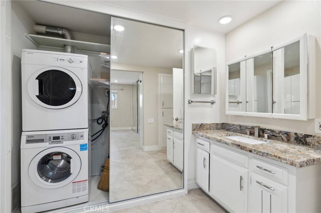 Laguna Woods, CA 92637,879 Via Mendoza #B
