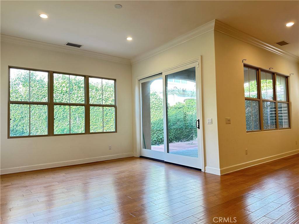 Irvine, CA 92620,31 Cassidy