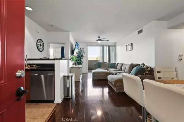 Anaheim, CA 92805,1801 E Katella Ave #3147